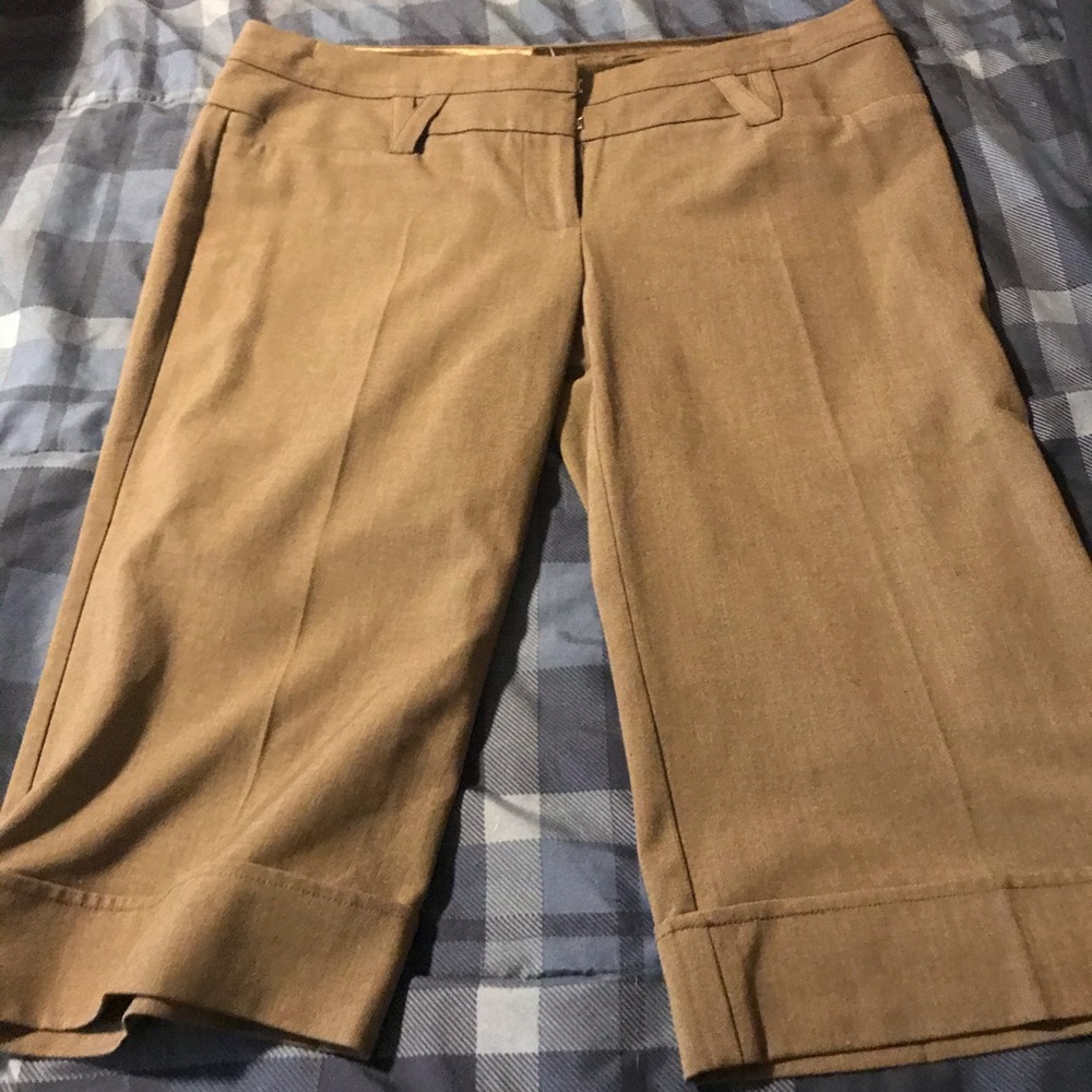Capri pants